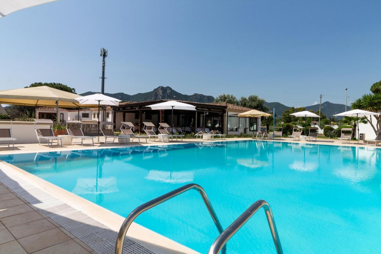 Museddu Beach Residence Cardedu Buitenkant foto